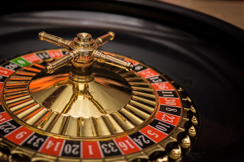 Live Dealer Games: The Best of Both Worlds in Online Casinos