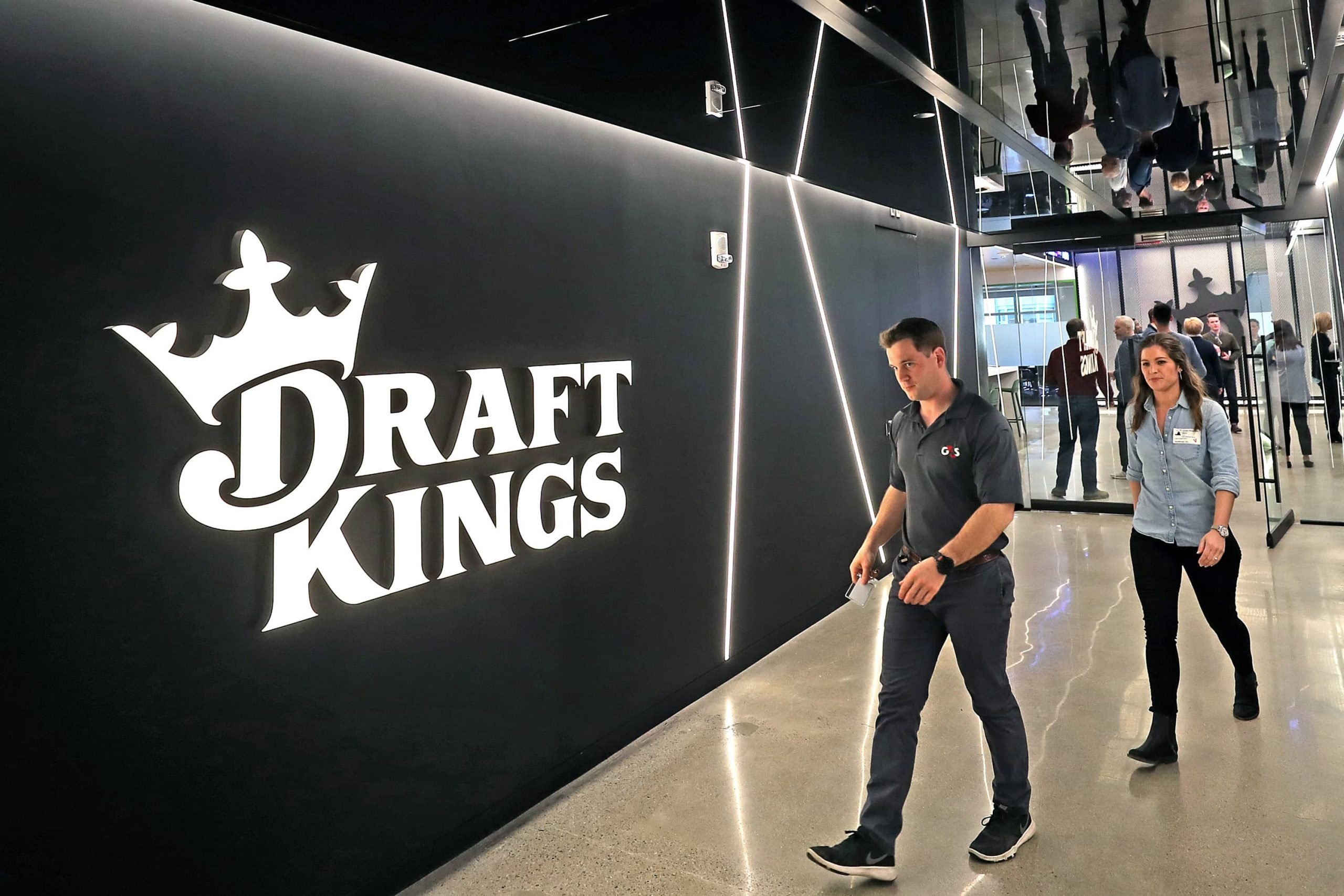 DraftKings customers file lawsuit over data sharing practices